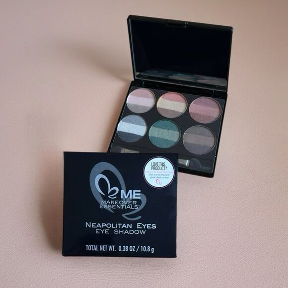 ME Makeover Essentials Neapolitan Eyes Eyeshadow Kit - Picture 1 of 5